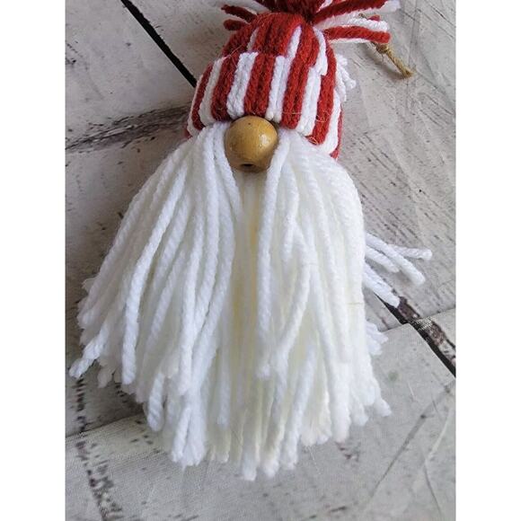 Handmade Hanging Yarn Pom Pom Christmas Gnomes Ornament Red White - Picture 3 of 5
